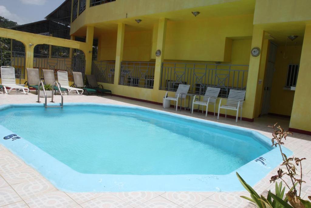 Executive Shaw Park Guest House Ocho Rios Exterior photo