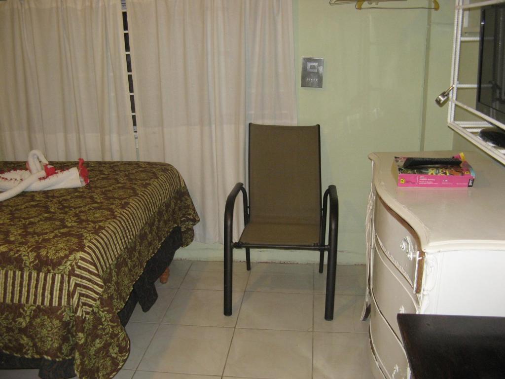 Executive Shaw Park Guest House Ocho Rios Room photo